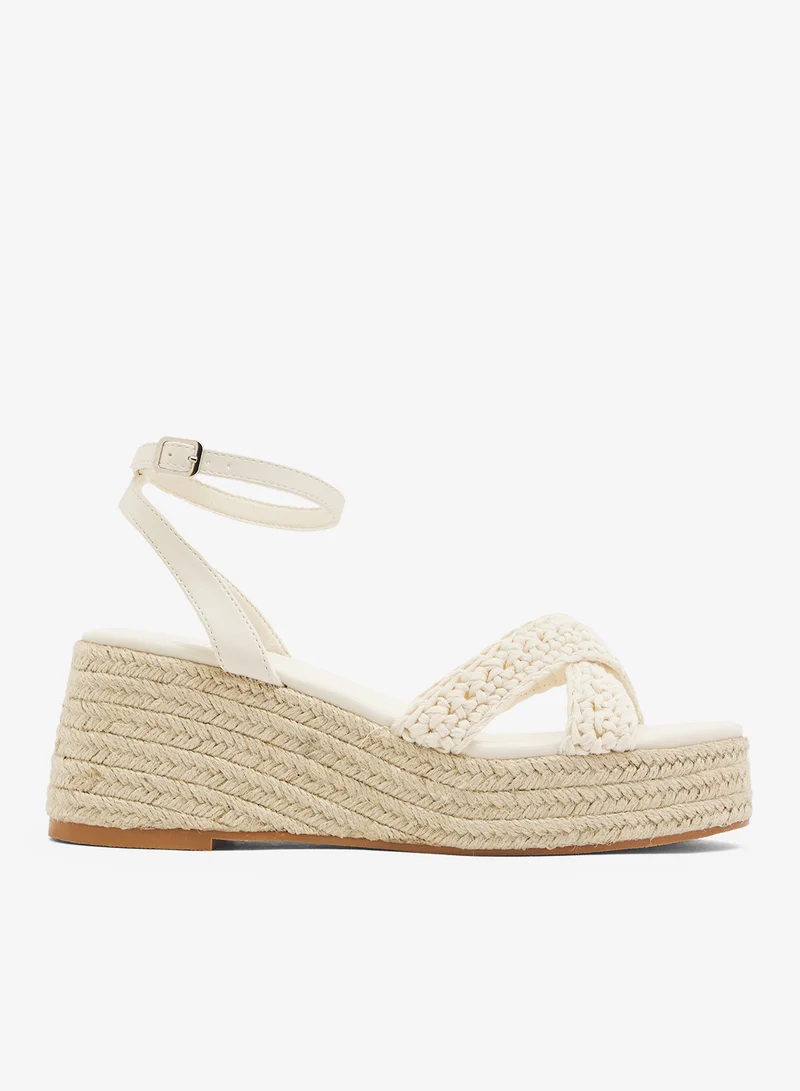 جلاموروس صنادل بكعب منصة واسعة باللون البيج